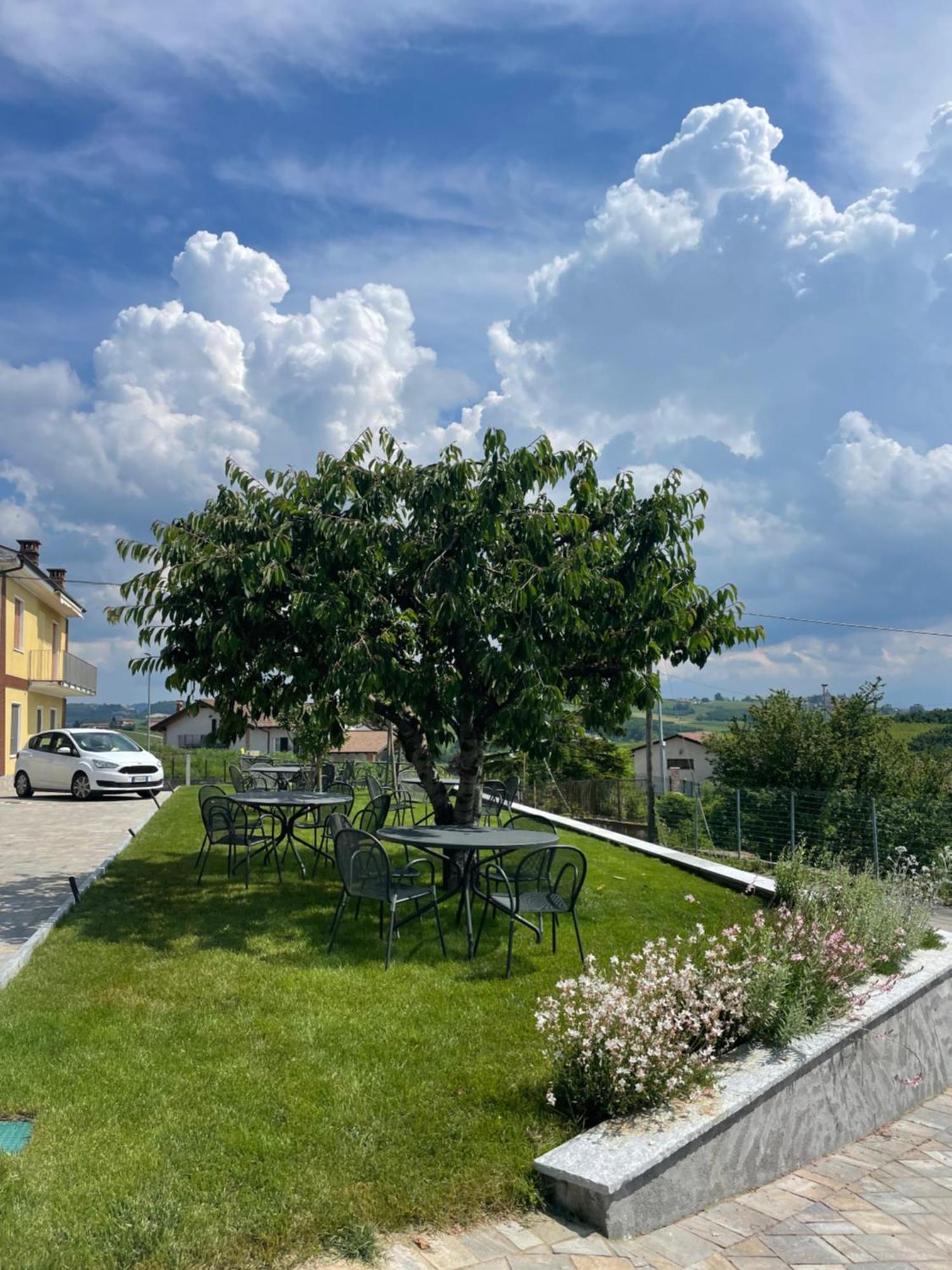 بارولو Agriturismo Le Viole المظهر الخارجي الصورة
